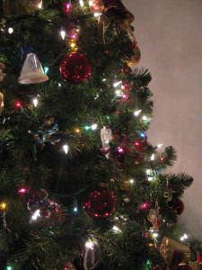 tree-glass-ball-ornaments-72
