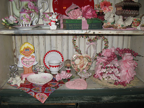 Mrs Claus decorates for Valentines Day