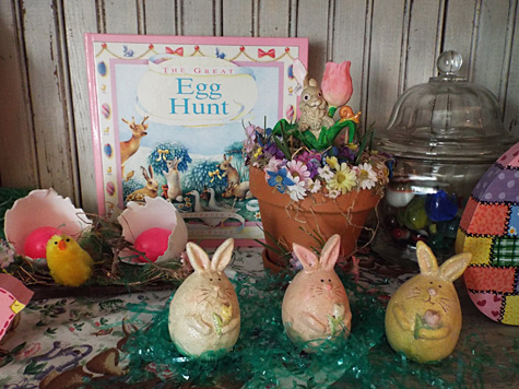 Easter Decorations - The Holiday Hutch
